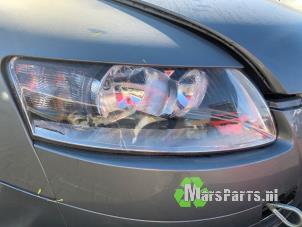 Gebruikte Rechter Koplamp Audi A6 (C6) 2.0 T FSI 16V Prijs € 40,00 Margeregeling aangeboden door Autodemontagebedrijf De Mars