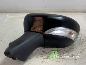 Gebruikte Buitenspiegel links Renault Clio IV Estate/Grandtour (7R) 0.9 Energy TCE 12V Prijs € 50,00 Margeregeling aangeboden door Autodemontagebedrijf De Mars
