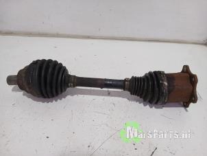 Gebruikte Steekas links-voor Volkswagen Golf VII (AUA) 2.0 TDI 16V Prijs € 65,00 Margeregeling aangeboden door Autodemontagebedrijf De Mars