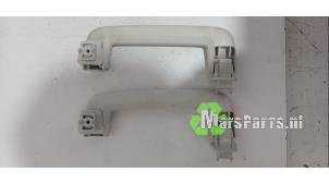Gebruikte Handgrepenset Ford Focus 3 Wagon 1.0 Ti-VCT EcoBoost 12V 100 Prijs € 20,00 Margeregeling aangeboden door Autodemontagebedrijf De Mars