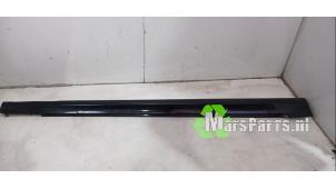 Gebruikte Sideskirt rechts BMW 7 serie (G11/12) 740e,Le Prijs € 115,00 Margeregeling aangeboden door Autodemontagebedrijf De Mars