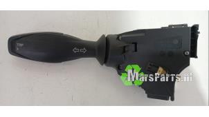 Gebruikte Pinker Schakelaar Ford Transit Courier 1.6 TDCi Prijs € 25,00 Margeregeling aangeboden door Autodemontagebedrijf De Mars