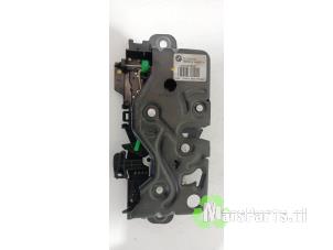 Gebruikte Achterklep Slotmechaniek BMW 7 serie (G11/12) 740e,Le Prijs € 40,00 Margeregeling aangeboden door Autodemontagebedrijf De Mars