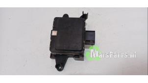 Gebruikte Radar sensor Tesla Model S 85 Prijs € 175,00 Margeregeling aangeboden door Autodemontagebedrijf De Mars