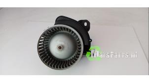 Gebruikte Chaufage Ventilatiemotor Opel Adam 1.2 16V Prijs € 100,00 Margeregeling aangeboden door Autodemontagebedrijf De Mars