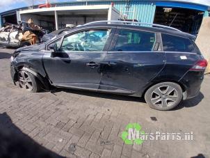 Gebruikte Tank Klep Renault Clio IV Estate/Grandtour (7R) 1.5 Energy dCi 90 FAP Prijs € 40,00 Margeregeling aangeboden door Autodemontagebedrijf De Mars