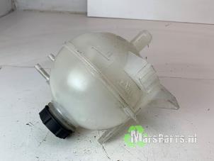 Gebruikte Koelwater Reservoir Ford Transit Custom 2.0 EcoBlue 136 Prijs € 24,00 Margeregeling aangeboden door Autodemontagebedrijf De Mars