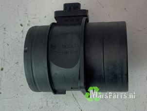 Gebruikte Luchtmassameter Volkswagen Crafter 2.0 TDI 16V Prijs € 18,00 Margeregeling aangeboden door Autodemontagebedrijf De Mars