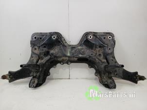 Gebruikte Subframe Jeep Compass II (MP) 1.3 4XE 240 16V 4x4 Prijs € 465,00 Margeregeling aangeboden door Autodemontagebedrijf De Mars