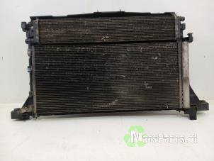 Gebruikte Koelerset Opel Movano 2.3 CDTi Biturbo 16V FWD Prijs € 150,00 Margeregeling aangeboden door Autodemontagebedrijf De Mars