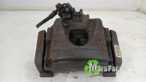 Gebruikte Remklauw (Tang) rechts-voor Peugeot 508 SW (8E/8U) 1.6 THP 16V Prijs € 30,00 Margeregeling aangeboden door Autodemontagebedrijf De Mars