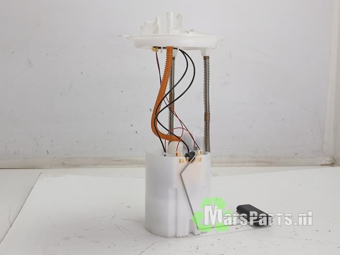 Gebruikte Tank element Pomp Jeep Compass II (MP) 1.3 4XE 240 16V 4x4 Prijs € 130,00 Margeregeling aangeboden door Autodemontagebedrijf De Mars