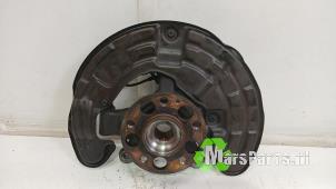 Gebruikte Fusee rechts-voor Mercedes CLA Shooting Brake AMG (117.9) 2.0 CLA-45 AMG Turbo 16V Prijs € 150,00 Margeregeling aangeboden door Autodemontagebedrijf De Mars