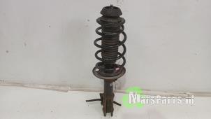 Gebruikte Mac Phersonpoot rechts-voor Toyota Yaris III (P13) 1.5 16V Hybrid Prijs € 40,00 Margeregeling aangeboden door Autodemontagebedrijf De Mars