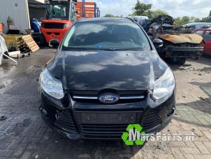 Gebruikte Remklauw (Tang) links-achter Ford Focus 3 Wagon 1.0 Ti-VCT EcoBoost 12V 125 Prijs € 35,00 Margeregeling aangeboden door Autodemontagebedrijf De Mars