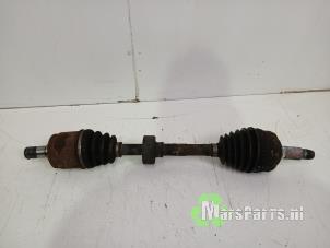 Gebruikte Aandrijfas links-voor Honda CR-V (RD1/3) 2.0i 16V VTEC Prijs € 50,00 Margeregeling aangeboden door Autodemontagebedrijf De Mars