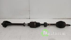 Gebruikte Aandrijfas rechts-voor Honda CR-V (RD1/3) 2.0i 16V VTEC Prijs € 50,00 Margeregeling aangeboden door Autodemontagebedrijf De Mars