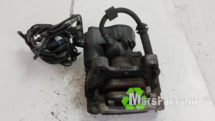 Remklauw (Tang) rechts-achter van een Mercedes-Benz Vito (447.6) 2.0 114 CDI 16V 2024