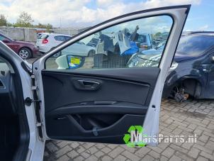 Gebruikte Portier 4Deurs rechts-voor Seat Leon (5FB) 1.4 TSI Ecomotive 16V Prijs € 400,00 Margeregeling aangeboden door Autodemontagebedrijf De Mars