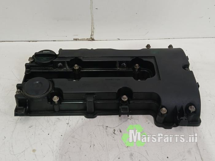 Kleppendeksel van een Chevrolet Aveo (300) 1.2 16V 2011