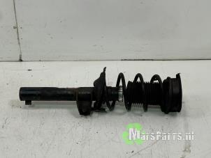 Gebruikte Schokdemperpoot rechts-voor Seat Leon (5FB) 1.4 TSI Ecomotive 16V Prijs € 60,00 Margeregeling aangeboden door Autodemontagebedrijf De Mars