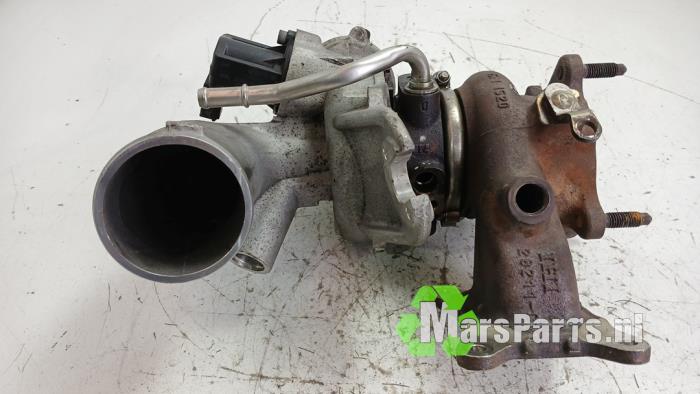 Turbo van een Audi A5 (F53/F5P) 2.0 45 TFSI Mild Hybrid 16V Quattro 2019