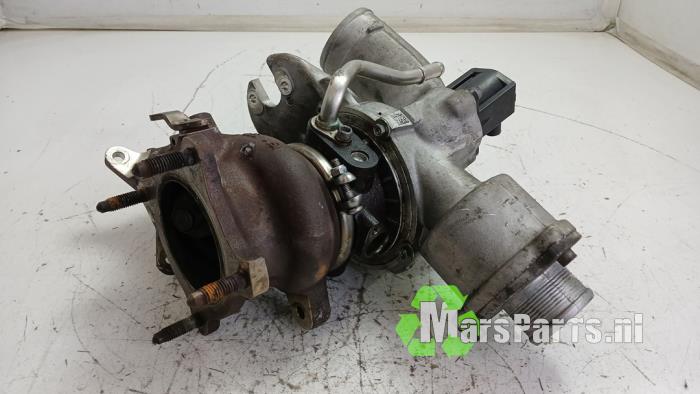 Turbo van een Audi A5 (F53/F5P) 2.0 45 TFSI Mild Hybrid 16V Quattro 2019