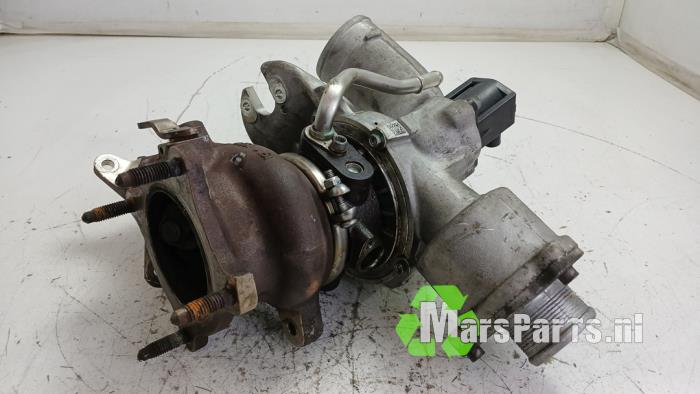Turbo van een Audi A5 (F53/F5P) 2.0 45 TFSI Mild Hybrid 16V Quattro 2019