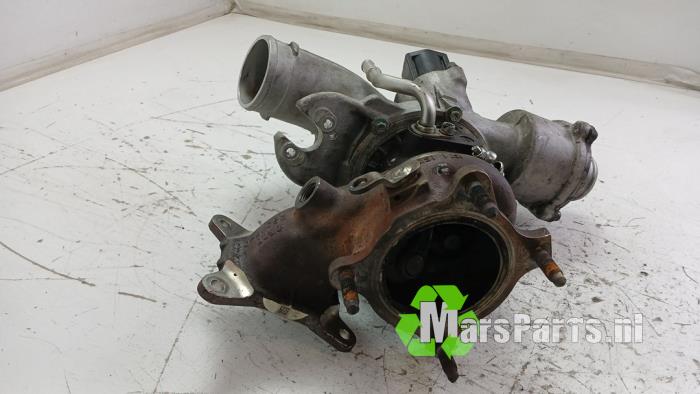 Turbo van een Audi A5 (F53/F5P) 2.0 45 TFSI Mild Hybrid 16V Quattro 2019