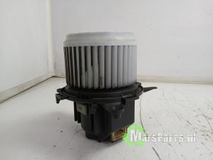 Gebruikte Blower Peugeot Expert (V1/VA/VB/VE/VF/VT/VY) 2.0 Blue HDi 120 16V Prijs € 45,00 Margeregeling aangeboden door Autodemontagebedrijf De Mars