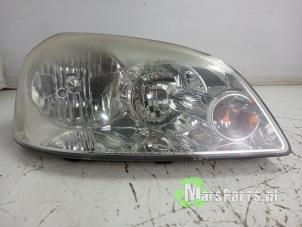 Gebruikte Rechter Koplamp Chevrolet Nubira Wagon 1.6 16V Prijs € 35,00 Margeregeling aangeboden door Autodemontagebedrijf De Mars