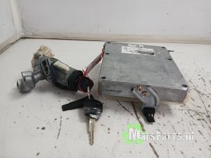 Gebruikte Kontaktslot + computer Toyota Yaris (P1) 1.0 16V VVT-i Prijs € 125,00 Margeregeling aangeboden door Autodemontagebedrijf De Mars