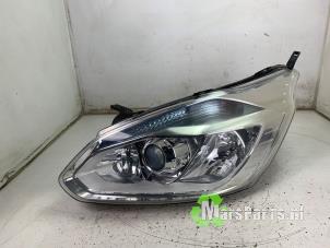 Gebruikte Linker Koplamp Ford Transit Custom 2.2 TDCi 16V Prijs € 180,00 Margeregeling aangeboden door Autodemontagebedrijf De Mars