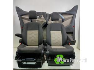 Gebruikte Interieur Bekledingsset Ford Transit Custom 2.2 TDCi 16V Prijs € 750,00 Margeregeling aangeboden door Autodemontagebedrijf De Mars