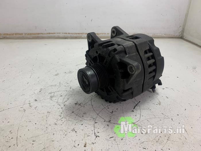 Gebruikte Dynamo Mercedes A (177.0) 2.0 A-220 Turbo 16V Prijs € 150,00 Margeregeling aangeboden door Autodemontagebedrijf De Mars