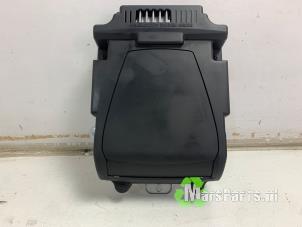 Gebruikte Head-up display Peugeot Expert (V1/VA/VB/VE/VF/VT/VY) 2.0 Blue HDi 120 16V Prijs € 250,00 Margeregeling aangeboden door Autodemontagebedrijf De Mars