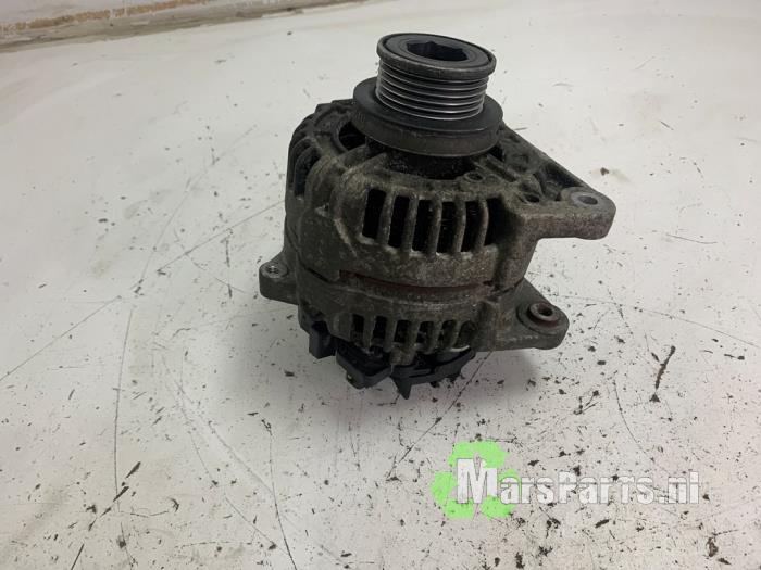 Dynamo van een Renault Modus/Grand Modus (JP) 1.4 16V 2005