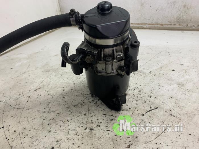 Stuurbekrachtiging Pomp van een MINI Mini One/Cooper (R50) 1.6 16V One 2004