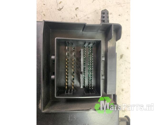 Computer Body Control van een Ford Transit Custom 2.2 TDCi 16V 2016