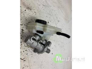 Gebruikte Hoofdremcilinder Mini Clubman (R55) 1.6 16V Cooper Prijs € 30,00 Margeregeling aangeboden door Autodemontagebedrijf De Mars