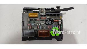 Gebruikte Zekeringkast Peugeot 308 SW (4E/H) 1.6 16V THP 150 Prijs € 65,00 Margeregeling aangeboden door Autodemontagebedrijf De Mars