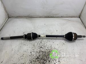 Gebruikte Aandrijfas rechts-voor Opel Grandland (X) 1.2 Turbo 12V Prijs € 100,00 Margeregeling aangeboden door Autodemontagebedrijf De Mars