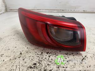 Gebruikte Achterlicht links Mazda CX-3 (DJ/DK) 2.0 SkyActiv-G 120 Prijs € 100,00 Margeregeling aangeboden door Autodemontagebedrijf De Mars