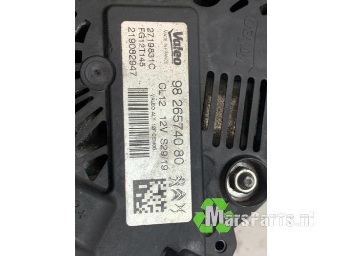 Dynamo van een Opel Grandland (X) 1.2 Turbo 12V 2019