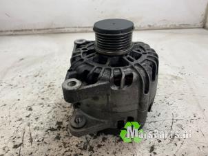 Gebruikte Dynamo Opel Grandland (X) 1.2 Turbo 12V Prijs € 70,00 Margeregeling aangeboden door Autodemontagebedrijf De Mars