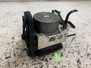 Gebruikte ABS Pomp Volkswagen Golf VII Variant (AUVV) 1.6 TDI 16V Prijs € 125,00 Margeregeling aangeboden door Autodemontagebedrijf De Mars