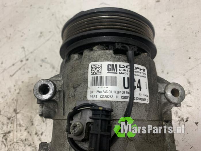 Aircopomp van een Opel Astra J (PC6/PD6/PE6/PF6) 1.4 Turbo 16V 2012