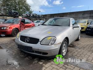 Gebruikte Versnellingsbak Mercedes SLK (R170) 2.0 200 16V Prijs € 150,00 Margeregeling aangeboden door Autodemontagebedrijf De Mars