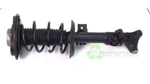 Gebruikte Mac Phersonpoot rechts-voor Mercedes E (W212) E-200 CGI 16V BlueEfficiency Prijs € 55,00 Margeregeling aangeboden door Autodemontagebedrijf De Mars