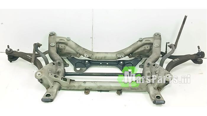 Gebruikte Subframe Mercedes E (W212) E-200 CGI 16V BlueEfficiency Prijs € 100,00 Margeregeling aangeboden door Autodemontagebedrijf De Mars